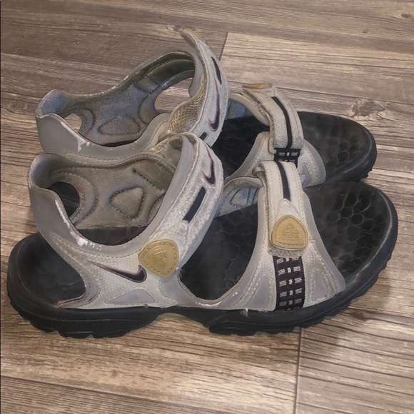 nike hiking sandals